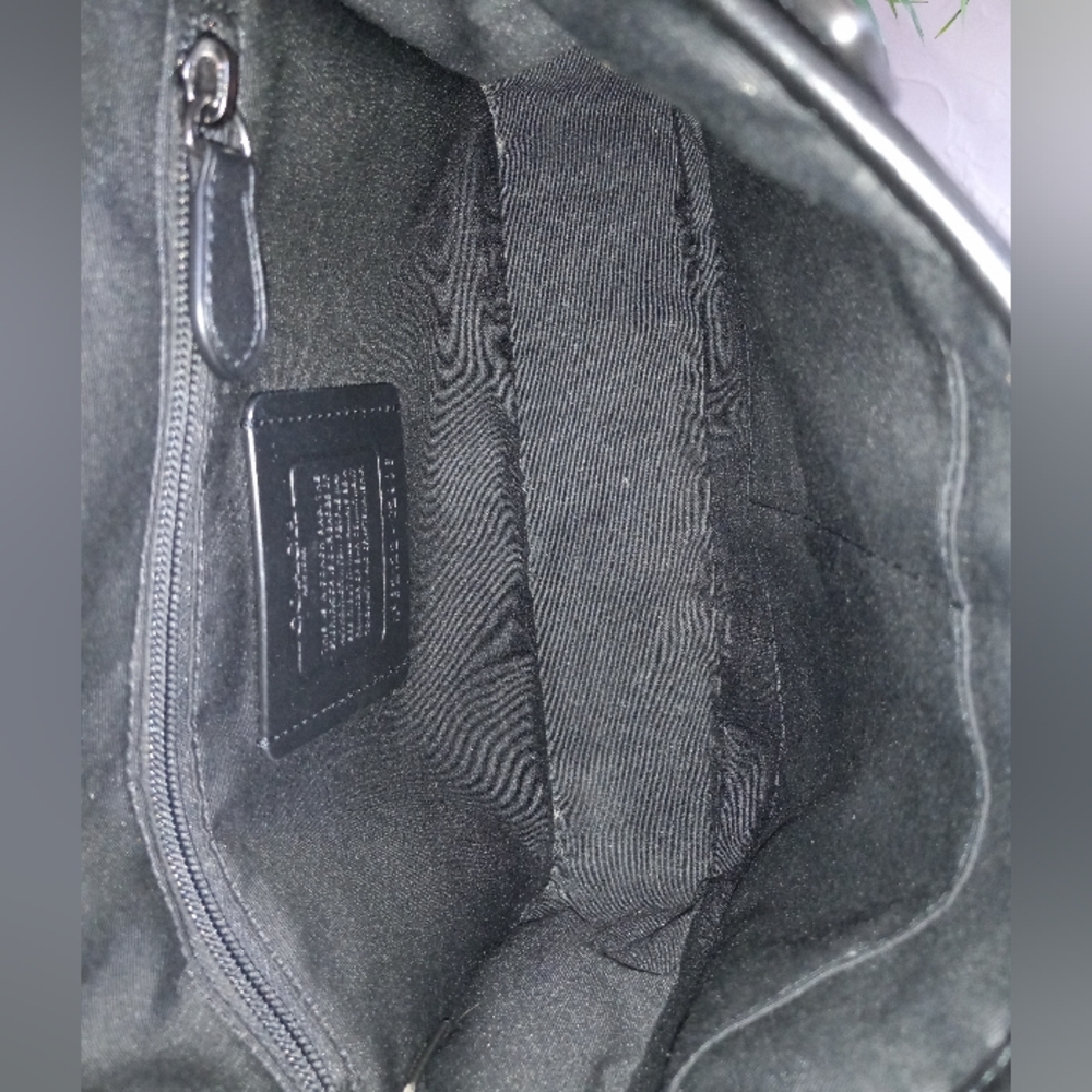 Coach Heritage Map Bag in Black Leather - Picture 7 of 14